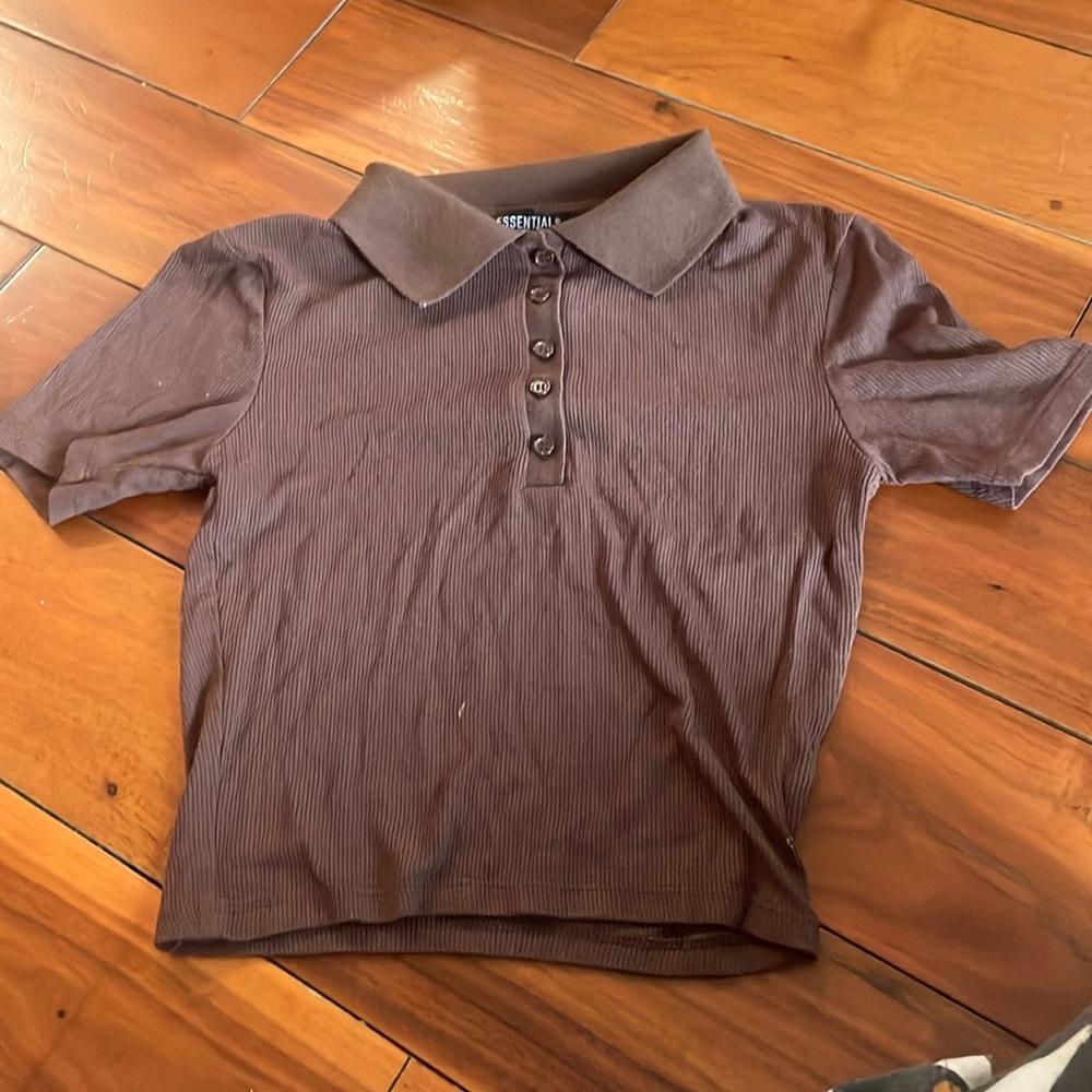 Brown short sleeves crop top with a collar